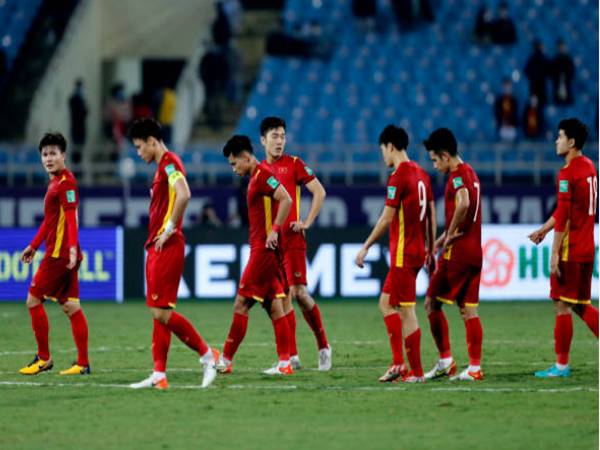 Bóng đá VN chiều 16/11: ĐT Việt Nam có thể ra khỏi TOP 100 thế giới