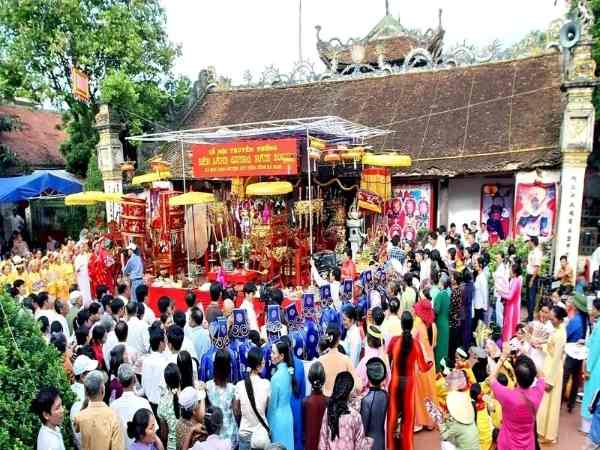 Bài văn khấn Quan Lớn Đệ Tam chuẩn