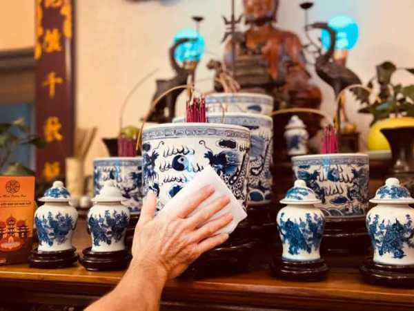 Nằm mơ thấy bát hương là điềm báo gì, con số gì phát đạt?