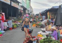 Mơ thấy đi chợ